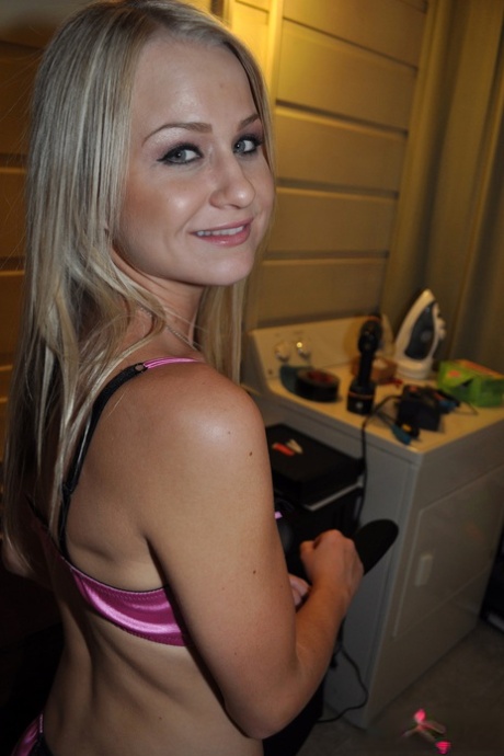 blond milf webbkamera naken perfekt foton