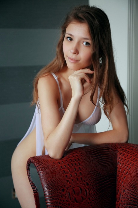 Mila Azul erotisk modell foto